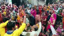 Video : फाल्गुनी रंग में बही भजनों की बयार, समापन पर आरती कर प्रसाद वितरण किया