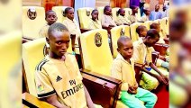 Nigeria dice que 75 niños secuestrados han sido liberados en medio de la represión del ejército