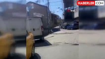 Beyoğlu'nda akıl almaz olay kamerada: Araçların lastiklerini bıçakla patlattı