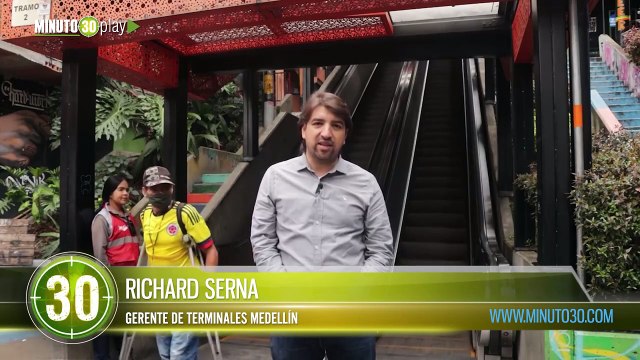 Nuevamente en funcionamiento los tramos 3 y 4 de las escaleras eléctricas de la comuna 13 parte 1