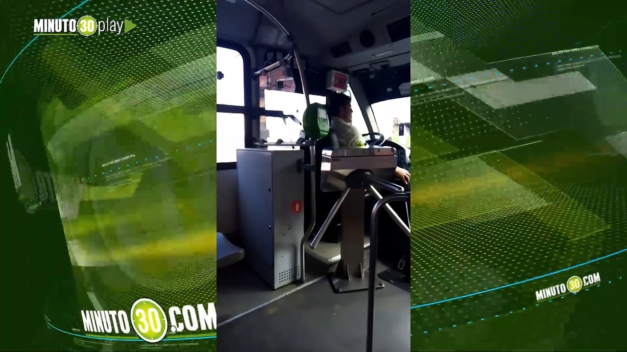 Más personas así Un busero de Medellín le cantó muy lindo a las mamás ...