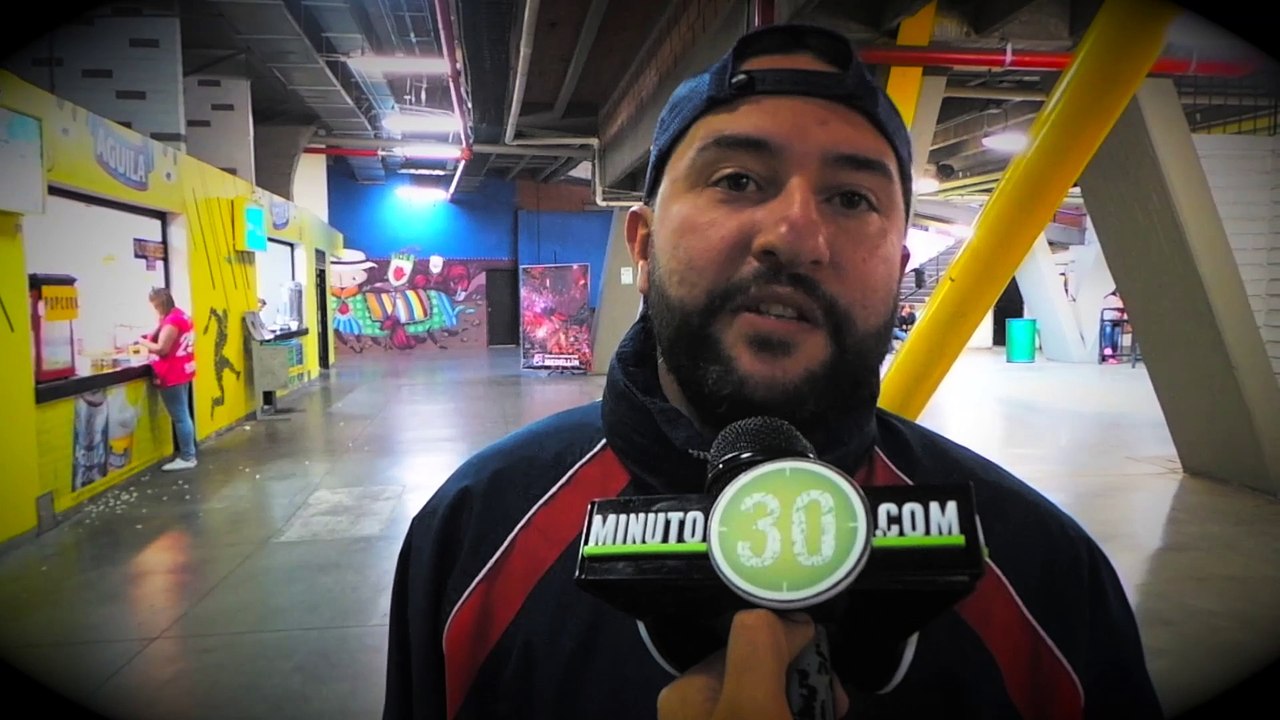 30-10-17 Vox pop medellin Le gustaria que Ismael Rescalvo se quede como DT del Medellin