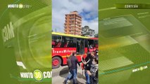 Buses de Transmilenio quedaron destrozados por choque