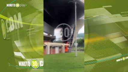 Se está quemando el Coliseo El Pueblo en Cali