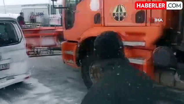 Bitlis'te 10 aracın karıştığı zincirleme kaza: 16 kişi yaralandı