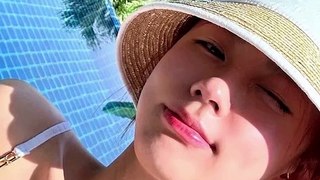 Miyeon choque les internautes avec sa silhouette parfaite sur des photos en bikini | actu kpop