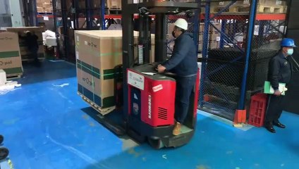 31-10-21 Este domingo Colombia recibio 1400400 vacunas de Moderna  (4)