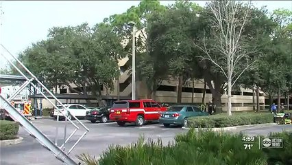 Una persona muere en el derrumbe de una escalera en un aparcamiento de Clearwater