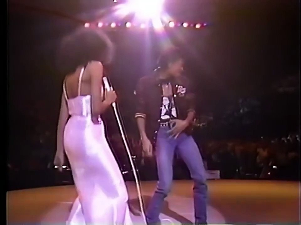 Diana Ross et Michael Jackson chantent "Upside Down" en 1981