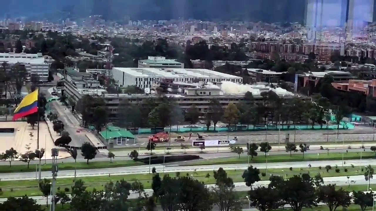 Momento en el que cay el edificio de Mindefensa