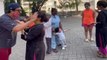 Ranbir Kapoor Alia Bhatt की लाडली Raha ने पहली बार खेली होली, Viral हुआ Adorable Video| FilmiBeat