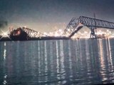 Il video del ponte crollato a Baltimora: il momento in cui una nave lo urta e la struttura collassa