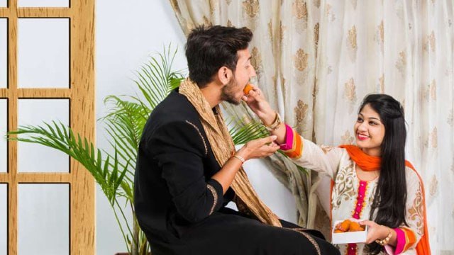 Holi Bhai Dooj Puja Vidhi 2024: होली भाई दूज पूजा विधि 2024 | Boldsky