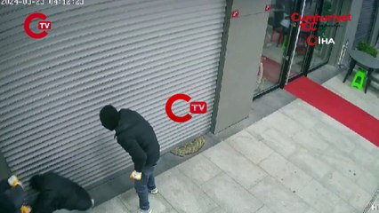 Başakşehir’de para transfer merkezine soygun: 5 bin dolar çalan şüpheliler kamerada