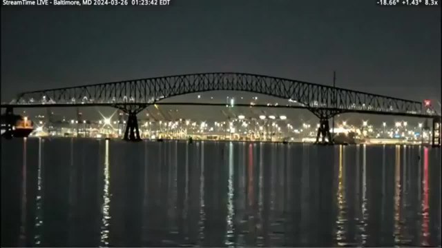 Video shows moment Singapore cargo ship lost power