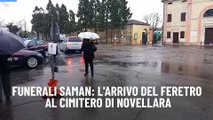 Funerali Saman: l'arrivo del feretro al cimitero di Novellara