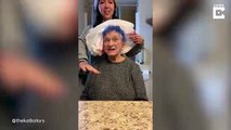 #CUTE: ¡LA ABUELA SE PONE EL PELO AZUL! Una mujer le da a su abuela un cambio de imagen totalmente nuevo