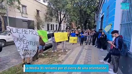 La Media 31 Protesta por Cierre de Servicio de Orientación ✊
