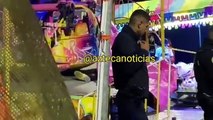 Hombre sale disparado de un juego mecanico en feria callejera y muere