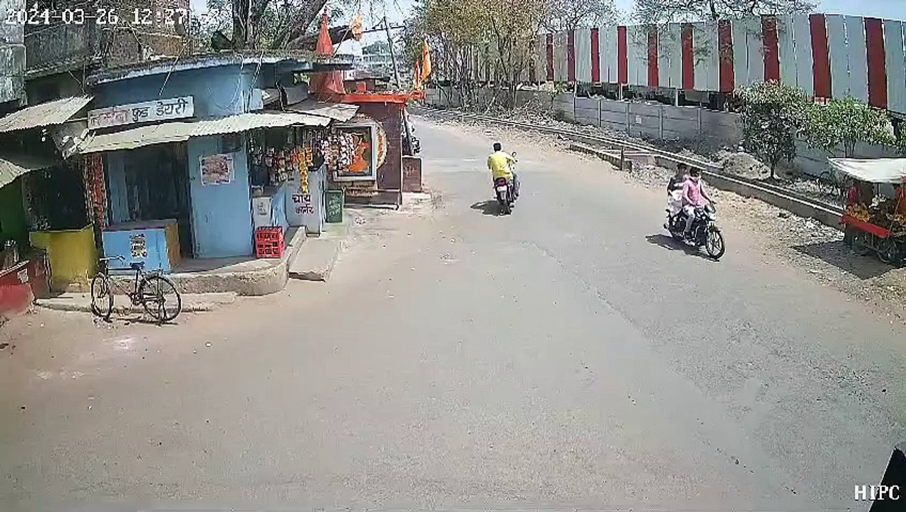 Thieves stole gas cylinder in broad daylight