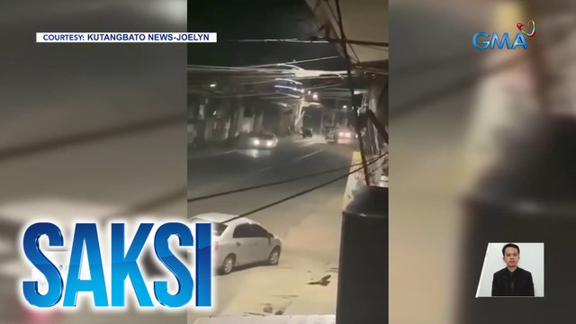 Kotse, pinaulanan ng bala ng riding in tandem; 2 sakay nito, sugatan | Saksi