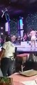 #OMG: Acróbata cae de las alturas en pleno show y nadie la auxilia