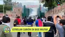 #OMG: Normalistas estrellan camión contra cuartel militar en Chilpancingo, Guerrero