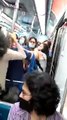 Señoras  se pelean en el metro, una de ellas no quería ceder el asiento a una abuelita