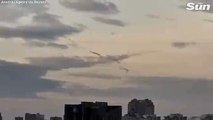 #VIDEO: El sistema de defensa antiaérea ucraniano detiene un misil ruso en pleno vuelo sobre Kiev