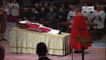 Así se introdujo el cuerpo de Benedicto XVI en la Basílica de San Pedro