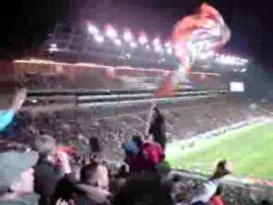 OM OL  Quand le virage se met a chanter