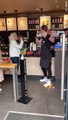 Pelea de Trabajadora trans de Starbucks con un cliente en Southampton
