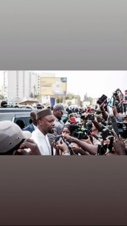 Bassirou Diomaye Faye, 44 ans, #Président #sénégalais, le 5e de l’histoire du Sénégal, à l’issue du scrutin du 24 mars 2024, est #polygame et marié à 2 femmes : Marie Khone Faye est sa première épouse et Absa Faye la seconde.