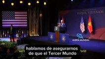 Joe Bien desorientado habla palabras sin sentido durante conferencia