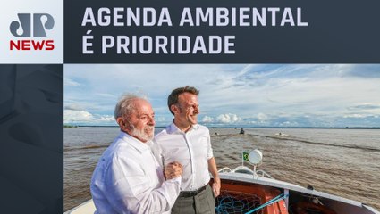 Macron chega ao Brasil e visita Floresta Amazônica