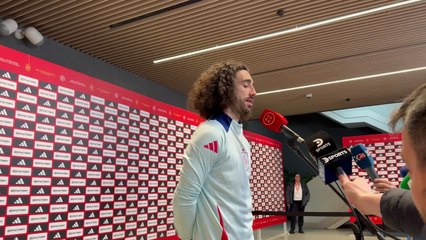 Cucurella en zona mixta