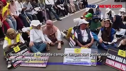 Sejumlah Massa Tuntut Mahkamah Konstitusi Netral dalam Sidang Sengketa Pemilu 2024