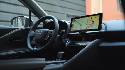 2024 Toyota C-HR PHEV Interior Design in Precious silver