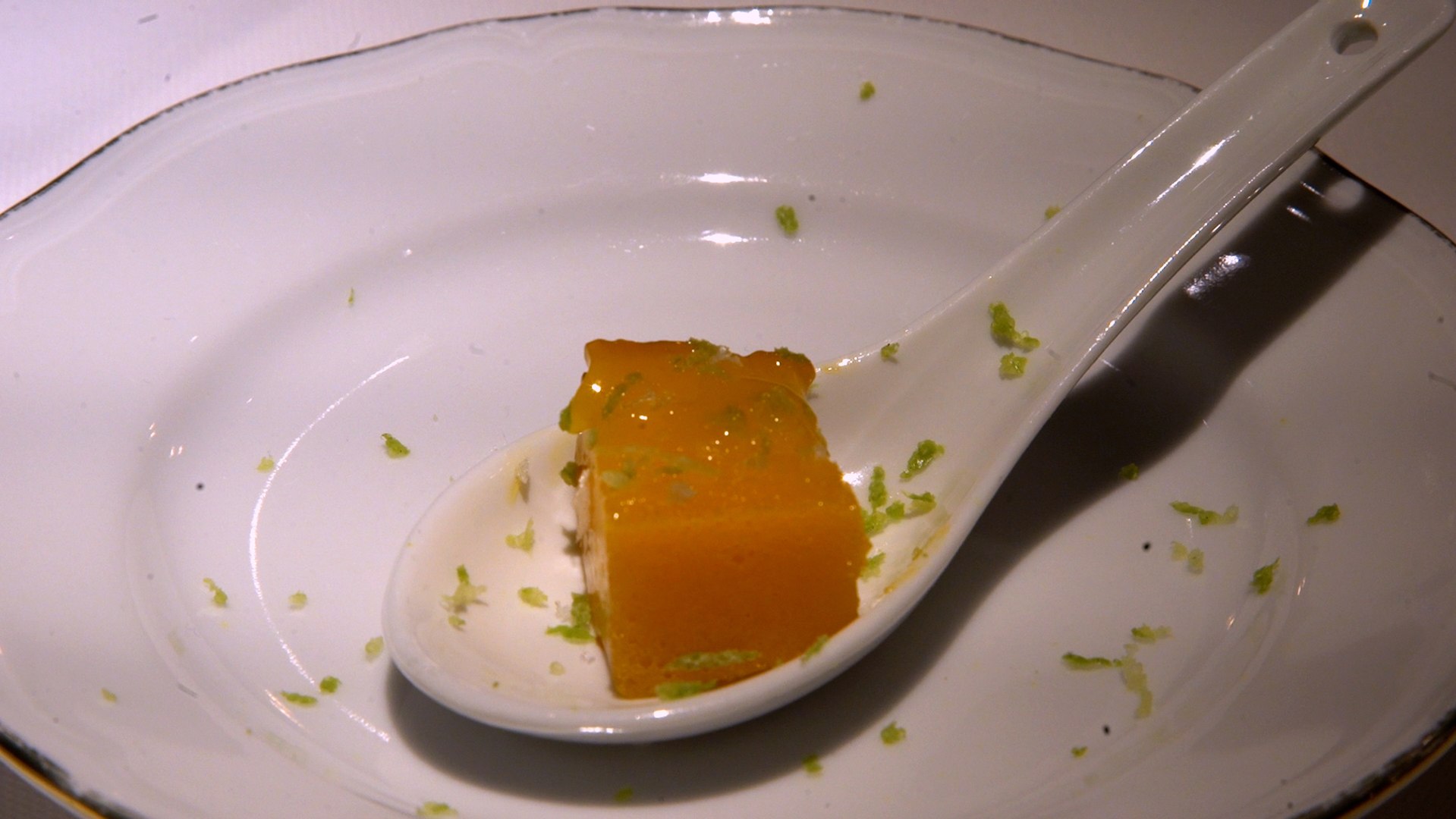 El secreto del mítico tocino de cielo de Hevia es "que vivan bien las gallinas"