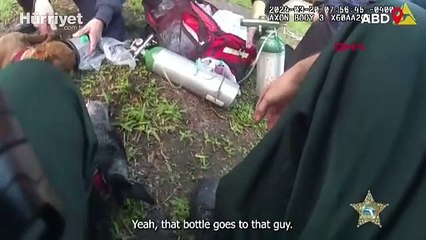 Yanan evden kurtarılan iki köpek, ilk yardımla hayata döndü