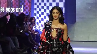 Ananya Pandey showed her new avatar in a bossy look wearing black coat and pants