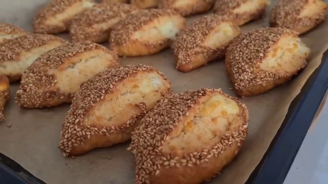 Kahvaltıya Çayın Yanına MAYASIZ Sıvıyağlı Kolay Poğaça Tarifi