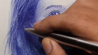 This SUPER REALISTIC portrait is proof that creativity makes anything possible