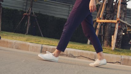 Trottinettes électriques : ça y est, vous devez respecter les mêmes règles que les cyclistes !