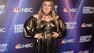 Kelly Clarkson está seguindo em frente após divórcio conturbado, alega fonte