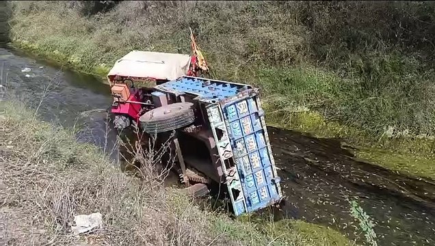 ओवरटेक कर रहे ट्रैक्टर चालक ने आगे चल रही ट्रैक्टर-ट्रॉली को मारी टक्कर, एक की मौत