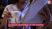 Los lectores de periódicos son más atractivos