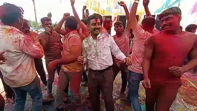 ब्यावर जिले की पुलिस लाइन में मना होली का जश्न, कलक्टर व एसपी के साथ मनाई खुशियां