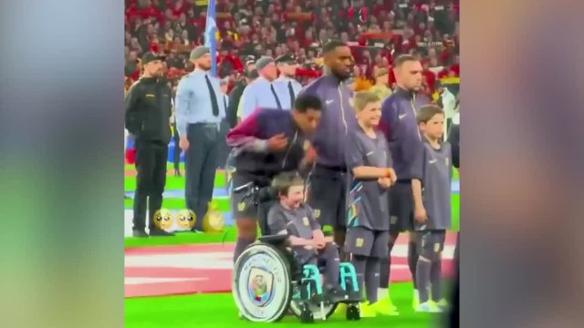 El precioso gesto de Bellingham con un niño en silla de ruedas que aplauden todos