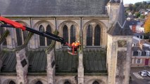 Grues et camions : les géants des chantiers